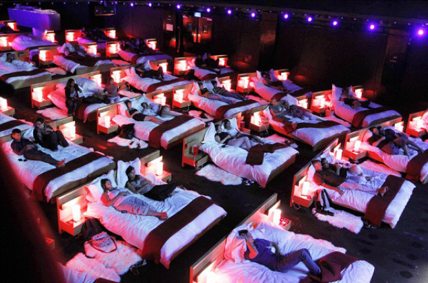 Ágymozi nyílik Budapesten! Jön a Bed Movie!