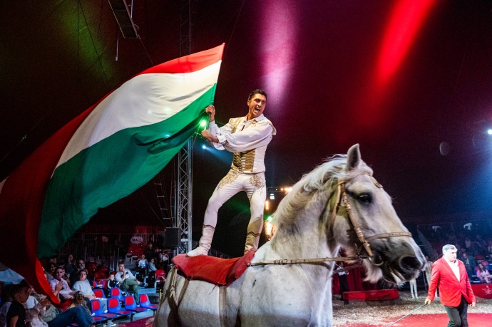Jótékonysági főpróbával indul a Magyar Nemzeti Cirkusz idei turnéja