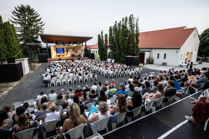 Kultkikötő 2024 - Balatonboglár - Program és jegyek itt!