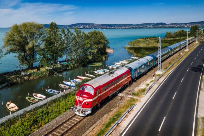 Retro hétvége - Nosztalgia vonat és busz a Balatonon!